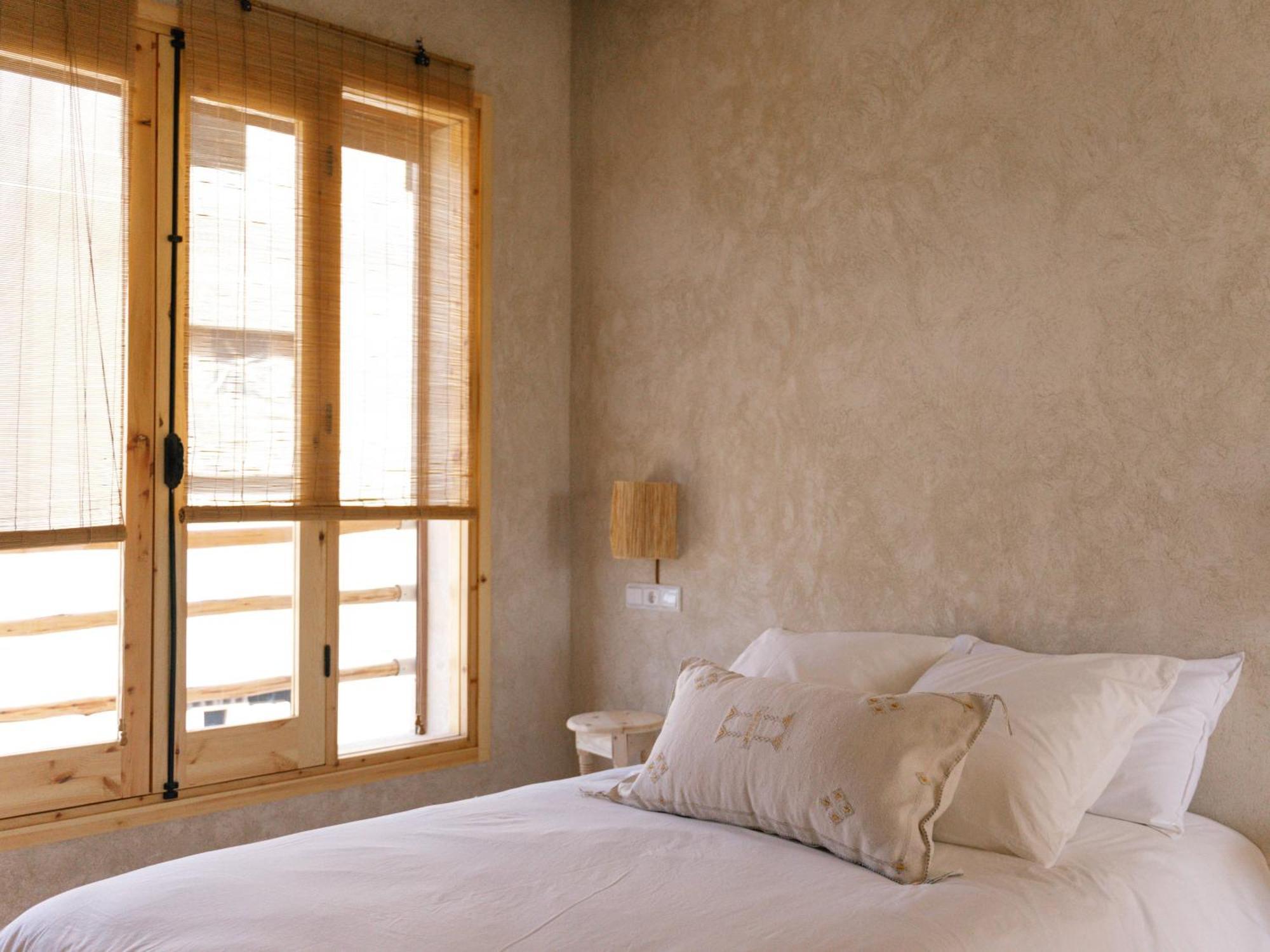 Malibu Surf House Homestay *